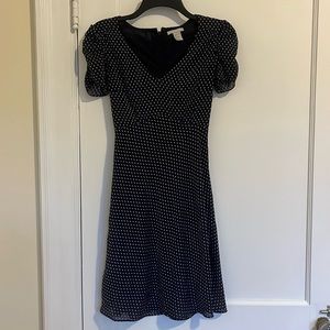 H&M navy blue short-sleeved dress, women’s size 2